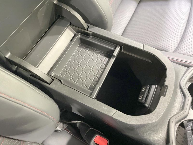 2021 Toyota RAV4 PHV 6LA-AXAP54 (UW-6a165fb57e810)[23]