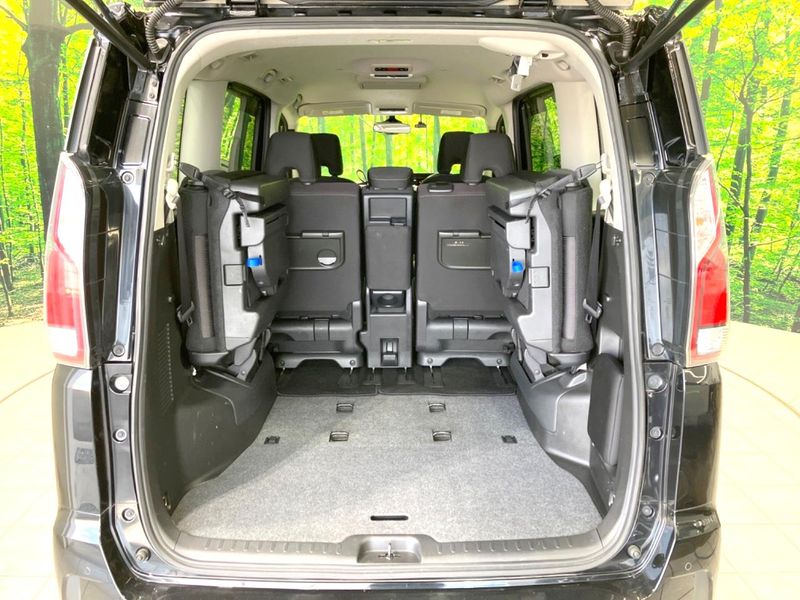 2017 Nissan Serena DAA-GFC27 (UW-6a16600b8d6a8)[28]