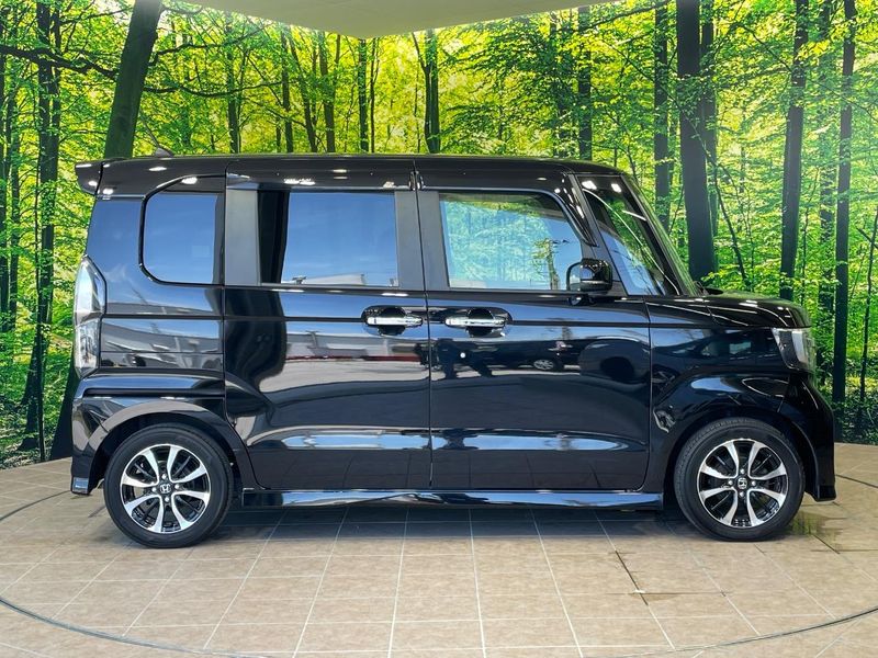 2017 Honda N-BOX CUSTOM DBA-JF3 (UW-6a16604ba9486)[15]