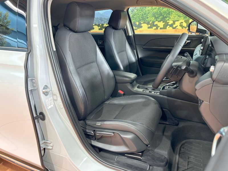 2021 Honda Vezel 6AA-RV5 (UW-6a16613f61967)[18]