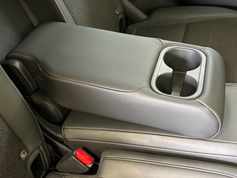 2025 Honda Vezel 6AA-RV5 (UW-6a166143bd25d)[22]