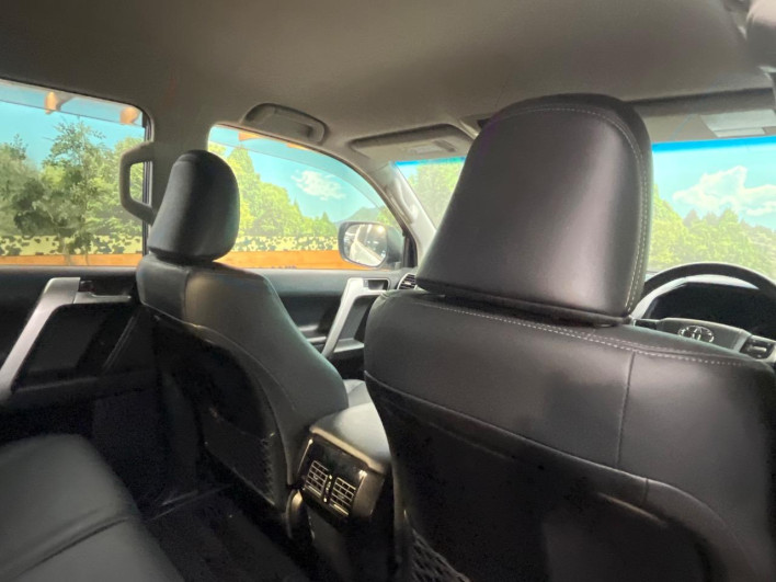 2020 Toyota Land Cruiser Prado 3BA-TRJ150W (UW-6a166151b93a8)[16]