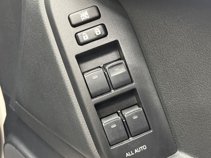 2020 Toyota Land Cruiser Prado 3BA-TRJ150W (UW-6a166151b93a8)[21]