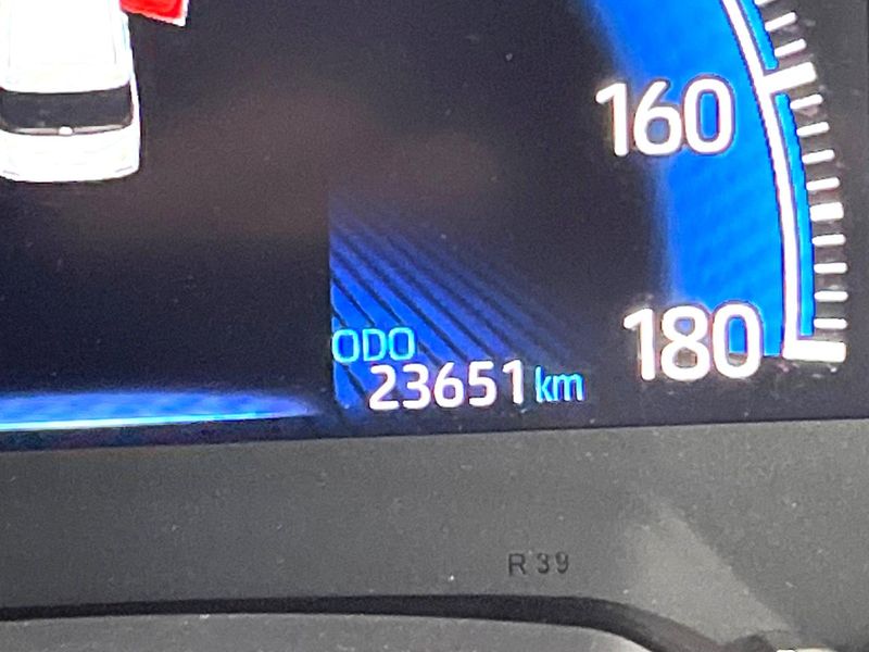 2023 Toyota Voxy 6AA-ZWR95W (UW-6a1661a3808f1)[2]