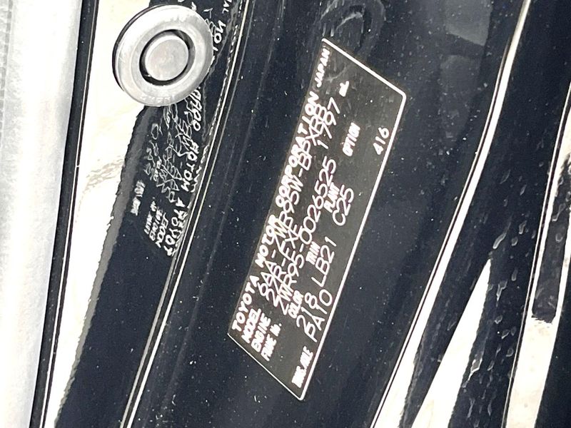 2023 Toyota Voxy 6AA-ZWR95W (UW-6a1661a3808f1)[1]