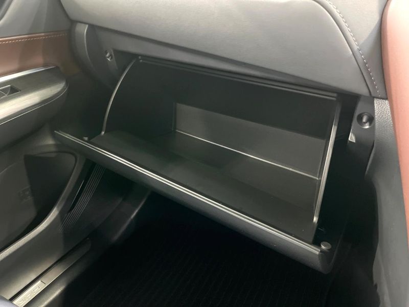 2023 Toyota Harrier Hybrid 6AA-AXUH80 (UW-6a17b164eed6c)[24]