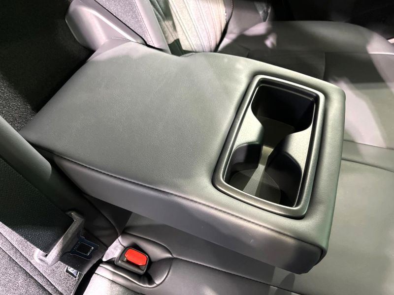 2023 Toyota Harrier Hybrid 6AA-AXUH80 (UW-6a17b164eed6c)[21]