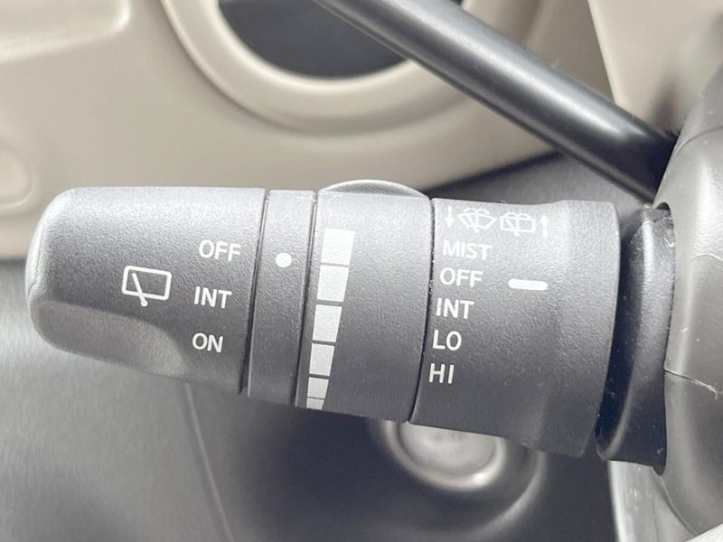2010 Nissan Cube DBA-NZ12 (UW-6a17b2ec82970)[25]