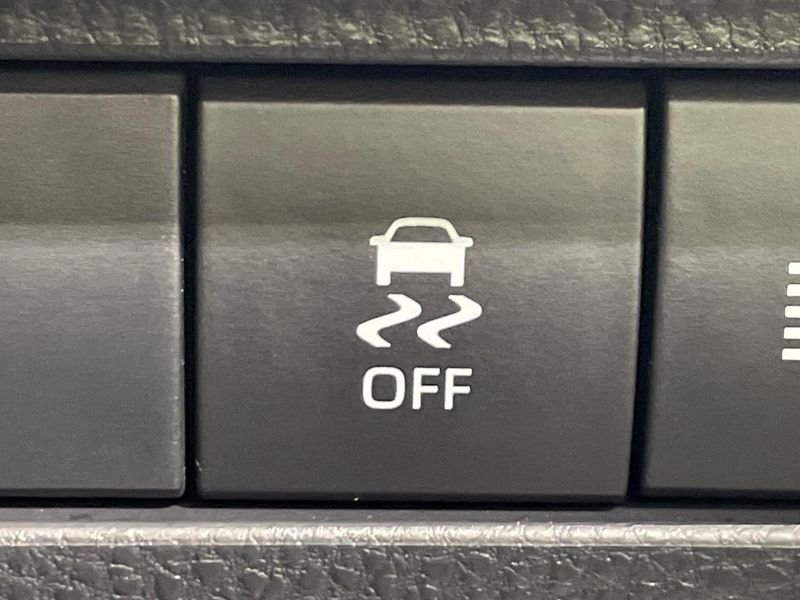2023 Toyota Harrier Hybrid 6AA-AXUH80 (UW-6a190328215ad)[18]