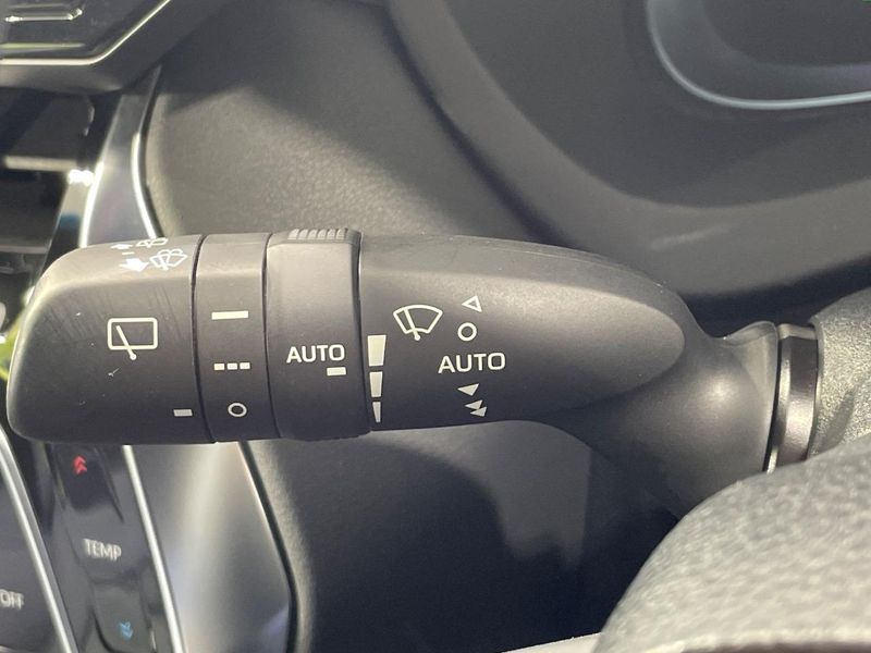 2023 Toyota Harrier Hybrid 6AA-AXUH80 (UW-6a190328215ad)[22]