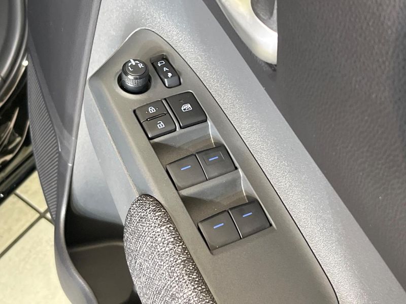 2024 Toyota Sienta 6AA-MXPL10G (UW-6a190493c4072)[23]