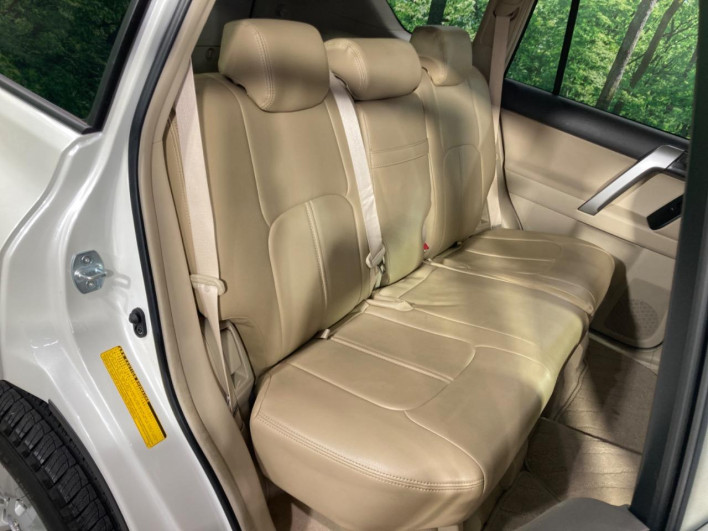2017 Toyota Land Cruiser Prado CBA-TRJ150W (UW-6a1904ee5868f)[28]