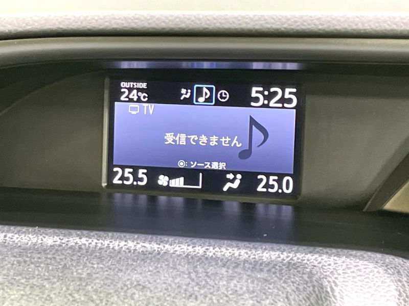 2019 Toyota Voxy DBA-ZRR80W (UW-6a19052ec2ac4)[23]