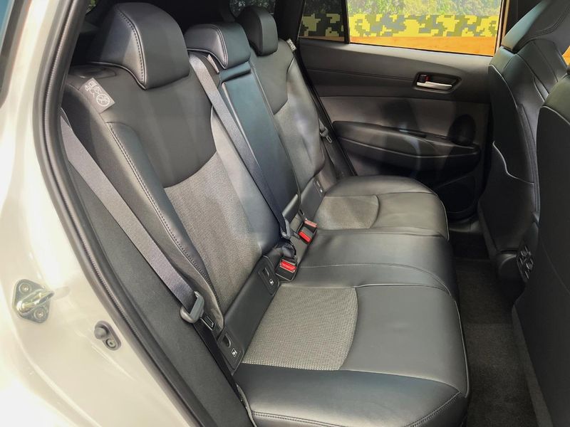 2025 Toyota Corolla Cross 6AA-ZVG16 (UW-6a19053a9a83c)[26]
