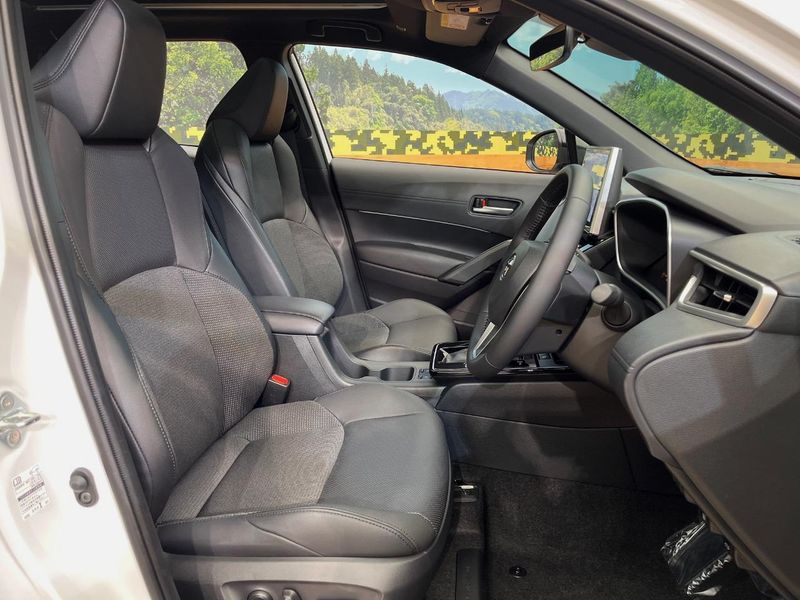 2025 Toyota Corolla Cross 6AA-ZVG16 (UW-6a19053a9a83c)[28]