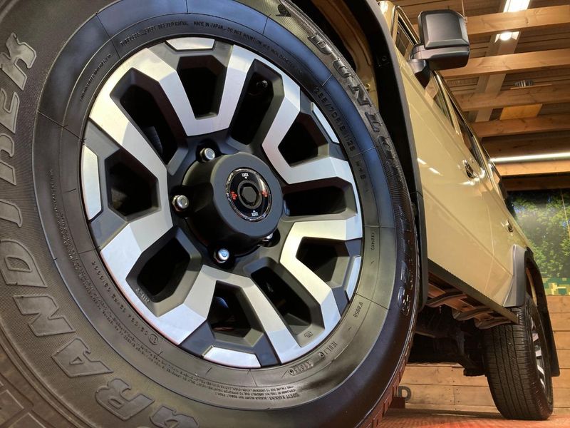 2025 Toyota Land Cruiser 70 3DA-GDJ76W (UW-6a1a548963f4c)[9]