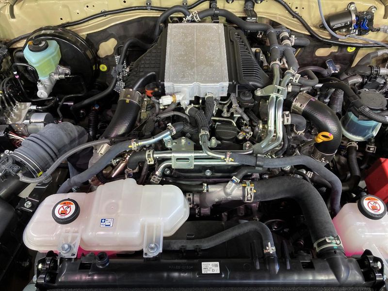 2025 Toyota Land Cruiser 70 3DA-GDJ76W (UW-6a1a548963f4c)[6]