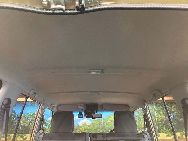2025 Toyota Land Cruiser 70 3DA-GDJ76W (UW-6a1a548963f4c)[28]