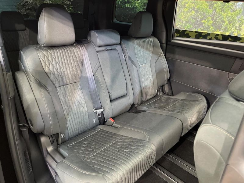 2025 Toyota Alphard Hybrid 6AA-AAHH45W (UW-6a1ba57e5c9e7)[27]