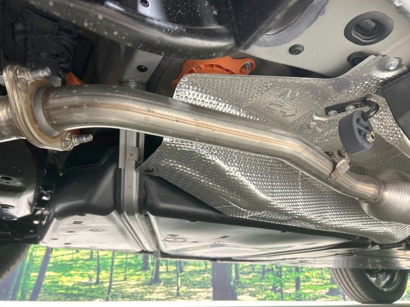 2026 Toyota RAV4 6AA-AXAN64 (UW-6a1ba5953fcc6)[24]