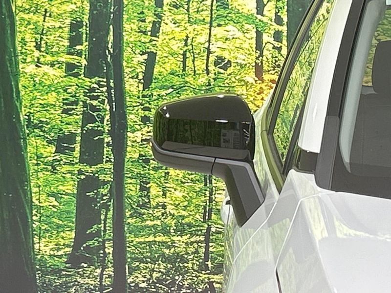 2026 Toyota RAV4 6AA-AXAN64 (UW-6a1ba5953fcc6)[12]