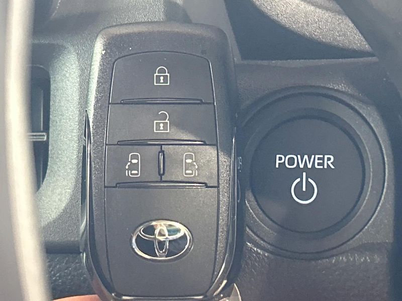 2026 Toyota Sienta 6AA-MXPL10G (UW-6a1ba6fdcf5e2)[4]