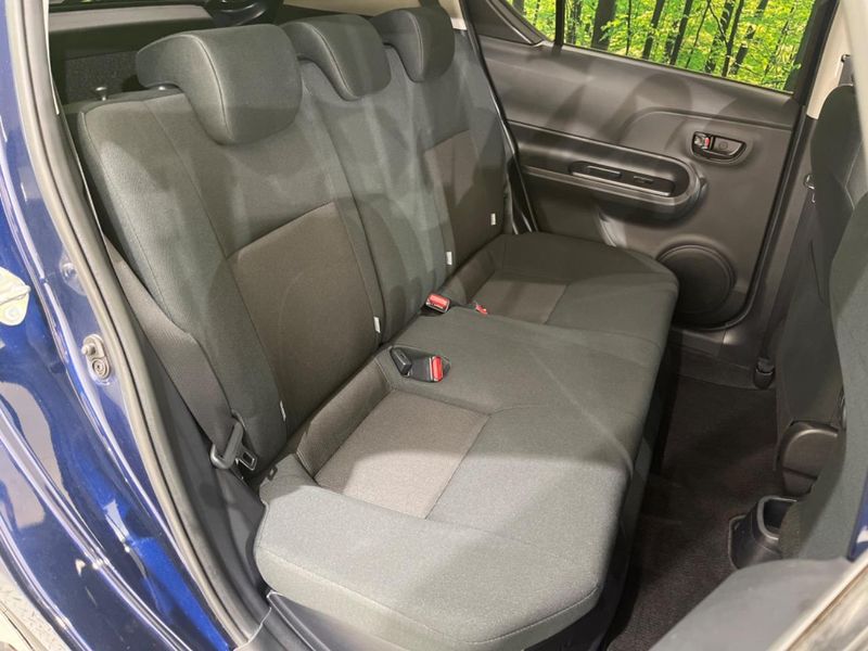 2018 Toyota Aqua DAA-NHP10 (UW-6a1ba71c9825f)[20]