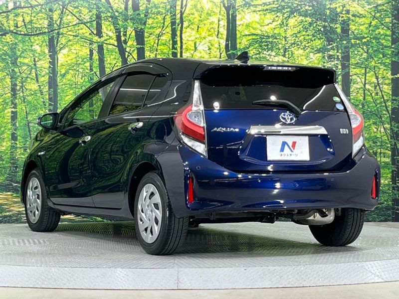2018 Toyota Aqua DAA-NHP10 (UW-6a1ba71c9825f)[17]