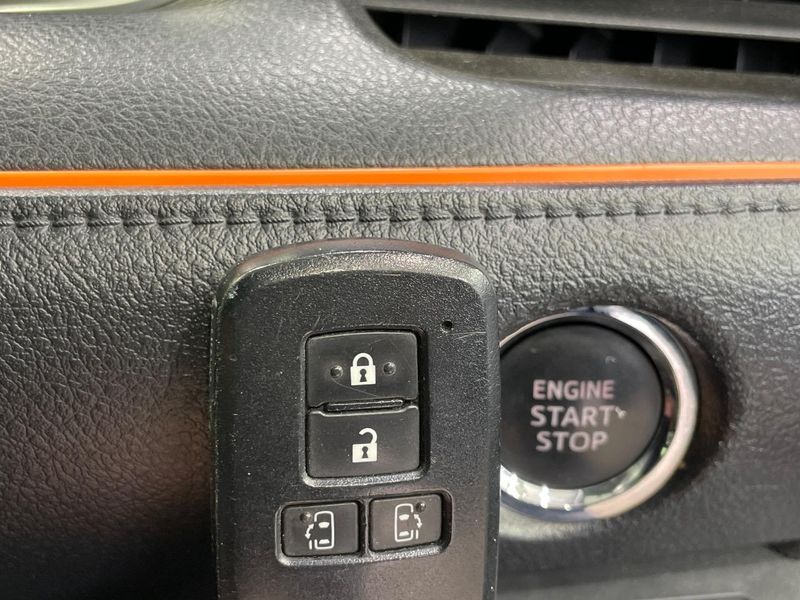 2016 Toyota Sienta DBA-NSP170G (UW-6a1ba72433b3d)[5]