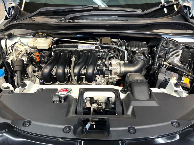2015 Honda Vezel DAA-RU3 (UW-6a1ba734a5446)[4]