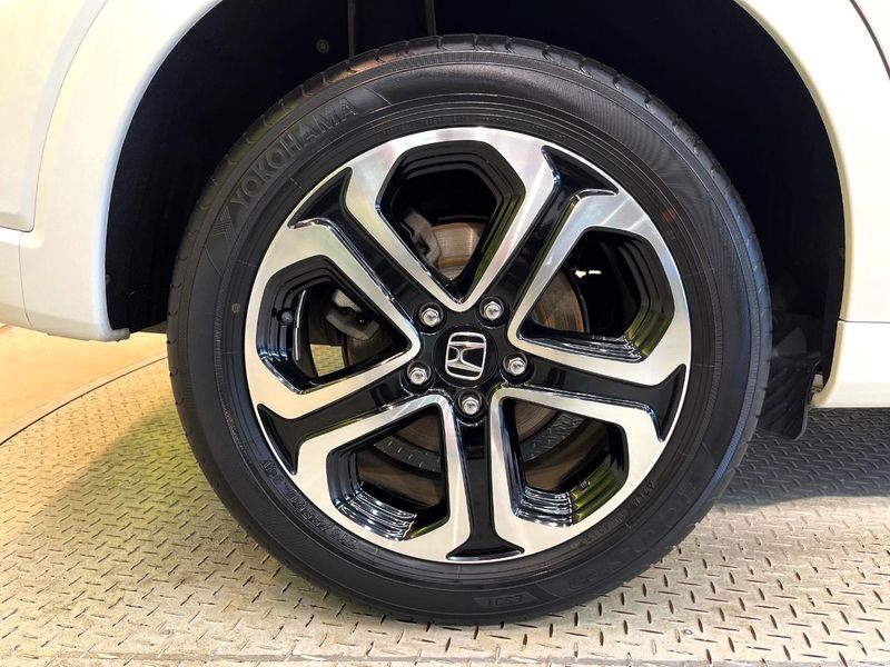 2015 Honda Vezel DAA-RU3 (UW-6a1ba734a5446)[27]