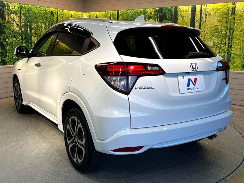 2015 Honda Vezel DAA-RU3 (UW-6a1ba734a5446)[8]