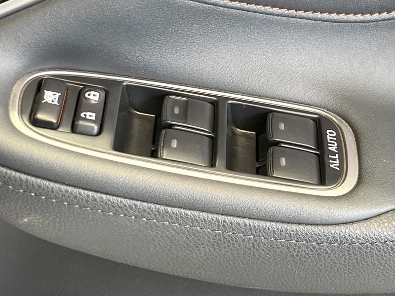 2015 Toyota Crown Hybrid DAA-AWS211 (UW-6a1e489e7e8ce)[14]