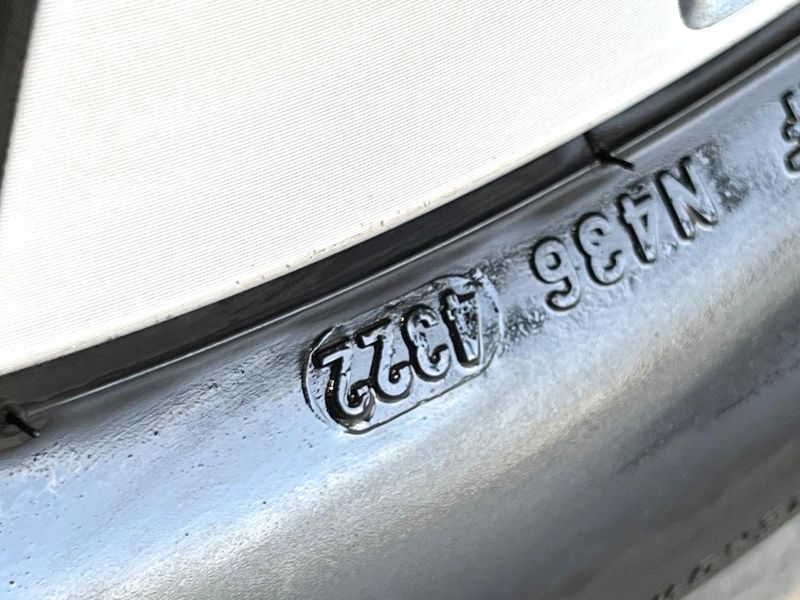 2016 Nissan Serena DAA-GFC27 (UW-6a1e48f454e90)[19]