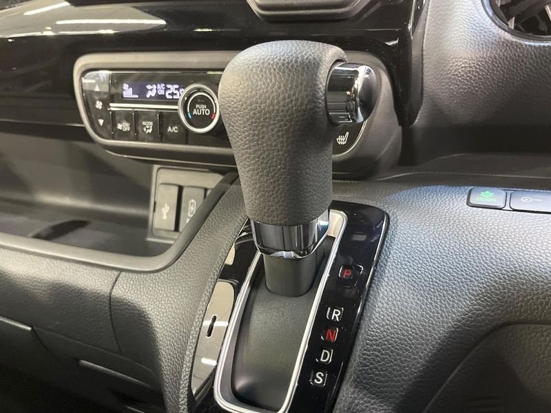 2021 Honda N-BOX CUSTOM 6BA-JF3 (UW-6a1e49440edb8)[21]
