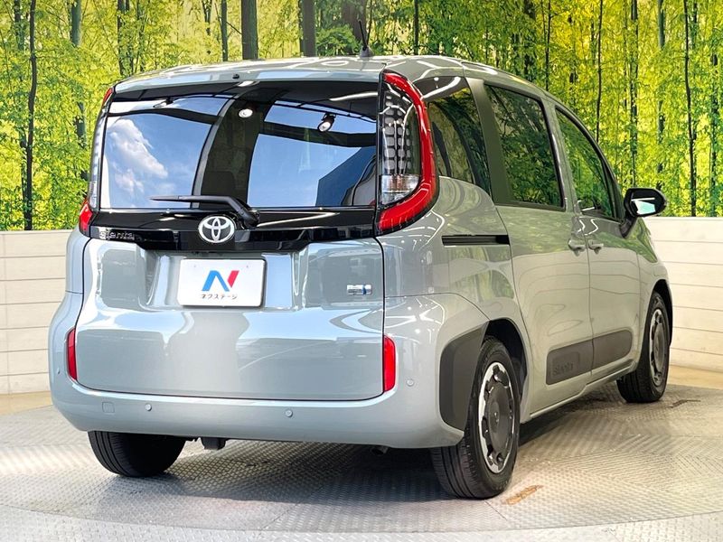 2024 Toyota Sienta 6AA-MXPL10G (UW-6a1e49f1b971f)[23]
