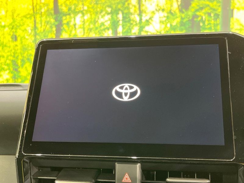 2023 Toyota Voxy 6BA-MZRA90W (UW-6a1e4a03d8b0d)[21]