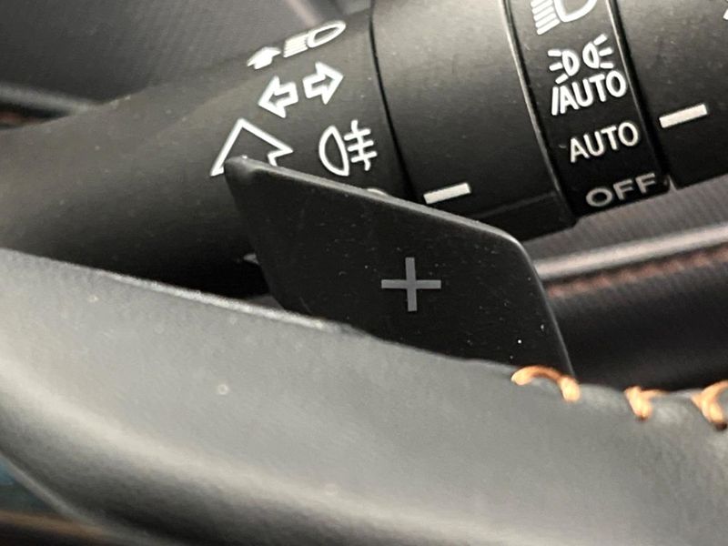 2025 Subaru Forester 5AA-SLG (UW-6a1e4a48e931e)[17]