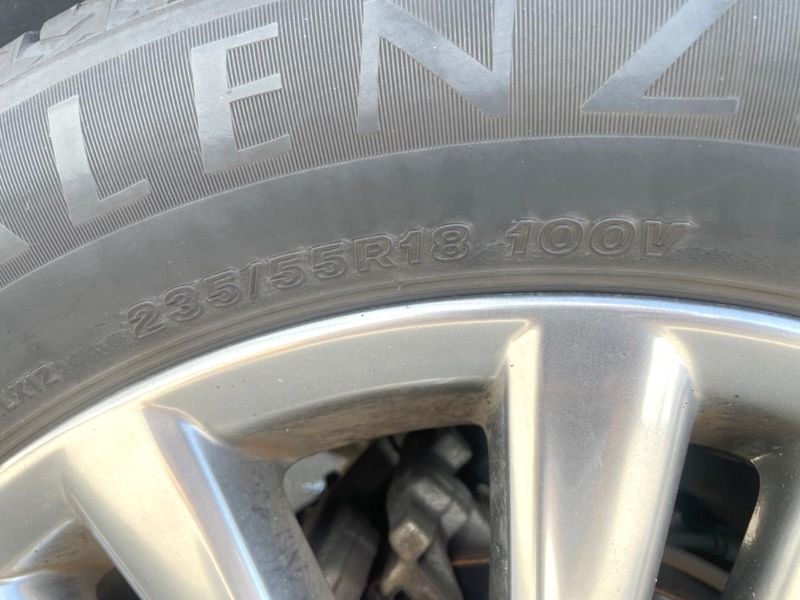 2017 Toyota Harrier DBA-ZSU60W (UW-6a1e4a8cc42e8)[11]
