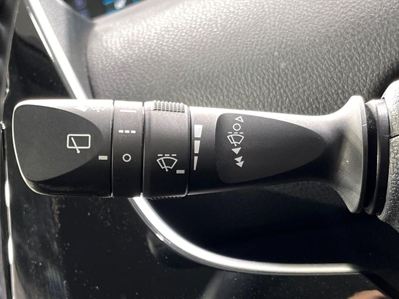 2019 Toyota Prius DAA-ZVW55 (UW-6a1e4aa0130b4)[29]