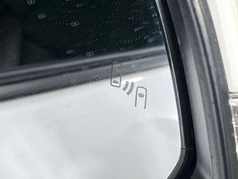 2020 Toyota RAV4 6AA-AXAH54 (UW-6a1f9a16d07d5)[13]