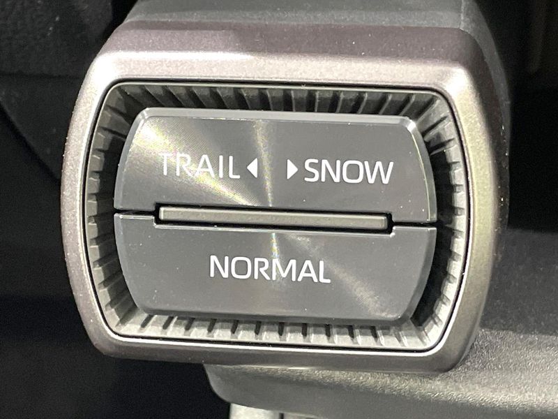 2026 Toyota RAV4 6AA-AXAN64 (UW-6a1f9a1d45698)[17]