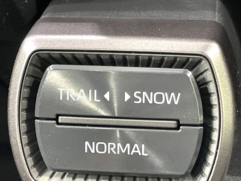 2026 Toyota RAV4 6AA-AXAN64 (UW-6a1f9a1d45698)[18]