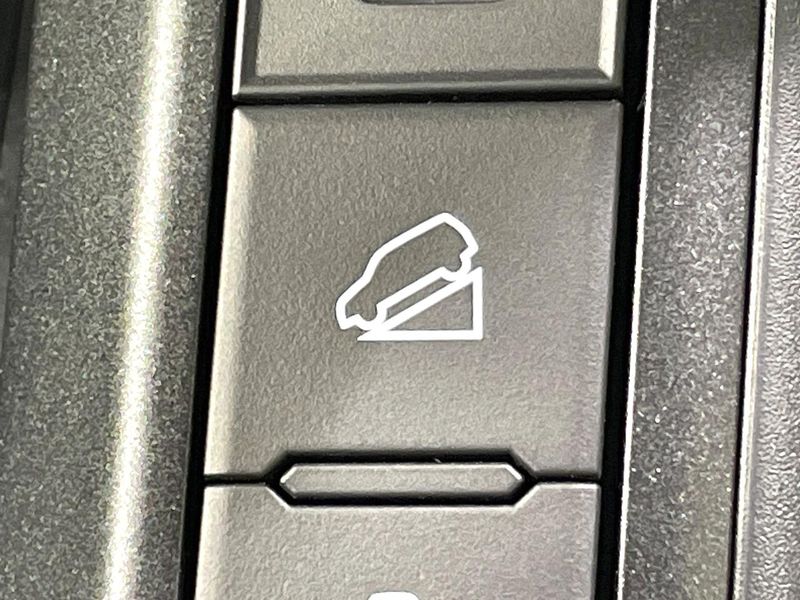 2026 Toyota RAV4 6AA-AXAN64 (UW-6a1f9a1d45698)[22]
