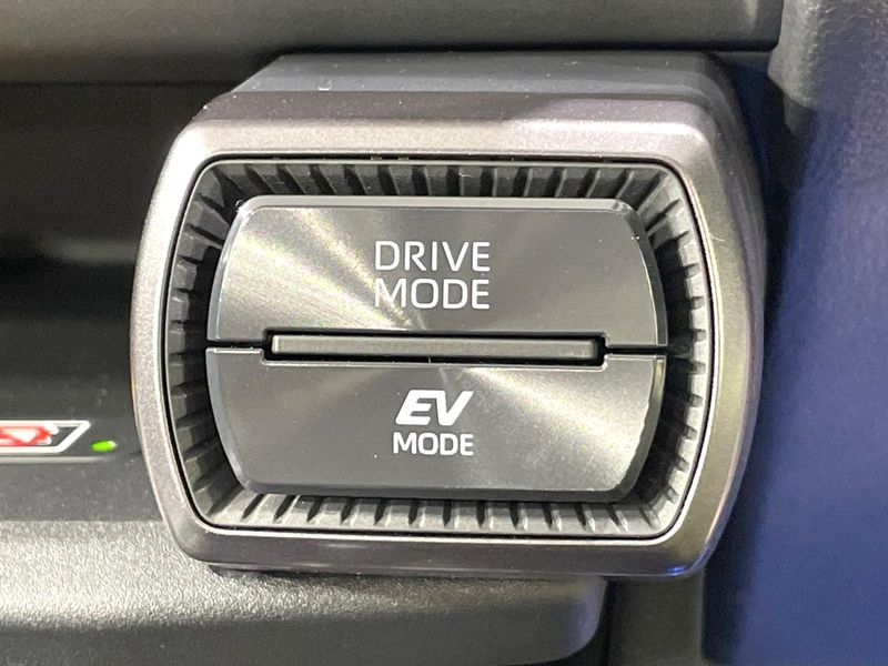 2026 Toyota RAV4 6AA-AXAN64 (UW-6a1f9a1d45698)[14]