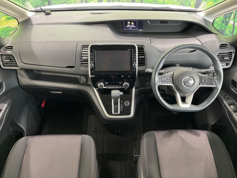 2017 Nissan Serena DAA-GFC27 (UW-6a1f9a782976d)[27]