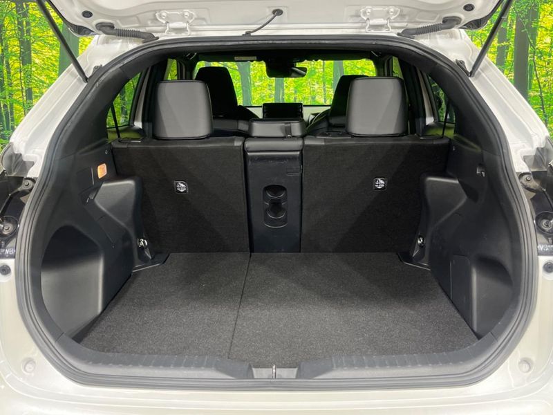 2023 Toyota Yaris Cross 6AA-MXPJ10 (UW-6a1f9b695c187)[15]