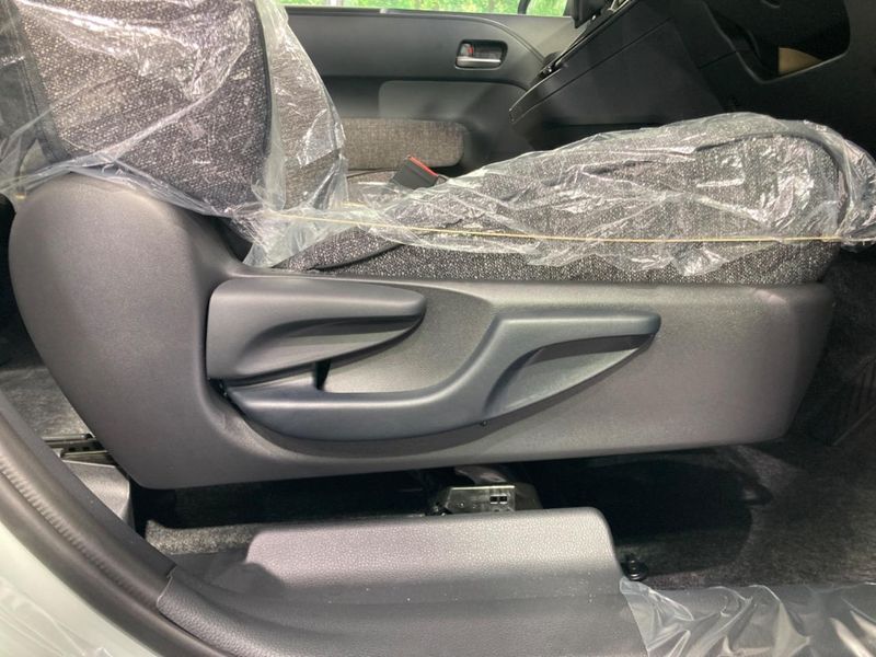 2026 Toyota Sienta 6AA-MXPL10G (UW-6a1f9b72c738a)[27]