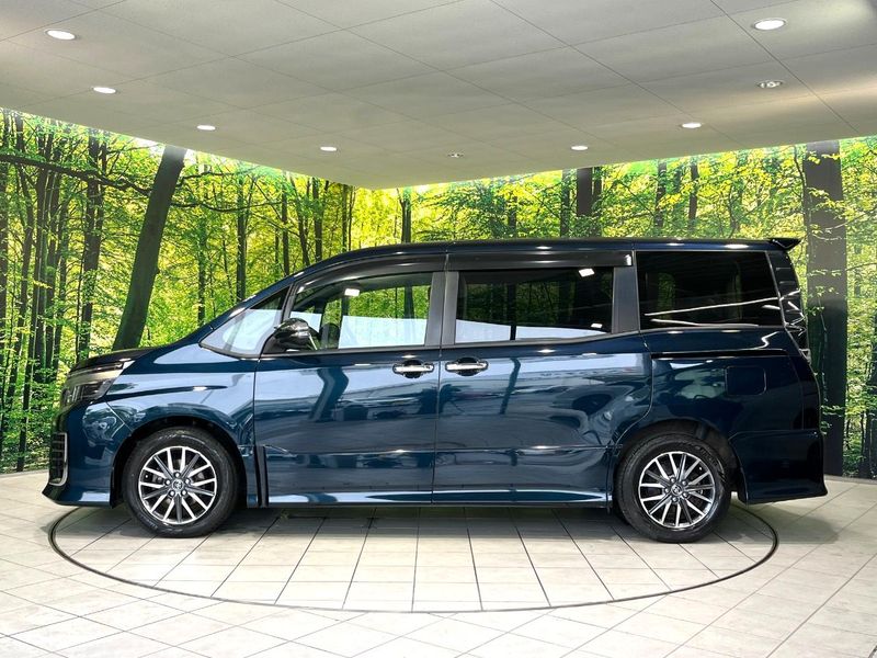 2016 Toyota Voxy DBA-ZRR80W (UW-6a1f9bedb4a4a)[6]