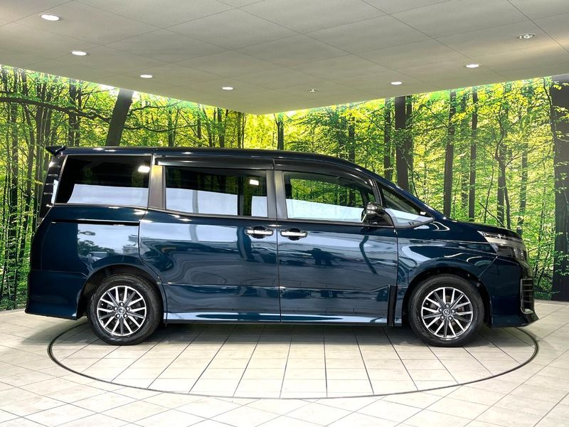 2016 Toyota Voxy DBA-ZRR80W (UW-6a1f9bedb4a4a)[10]